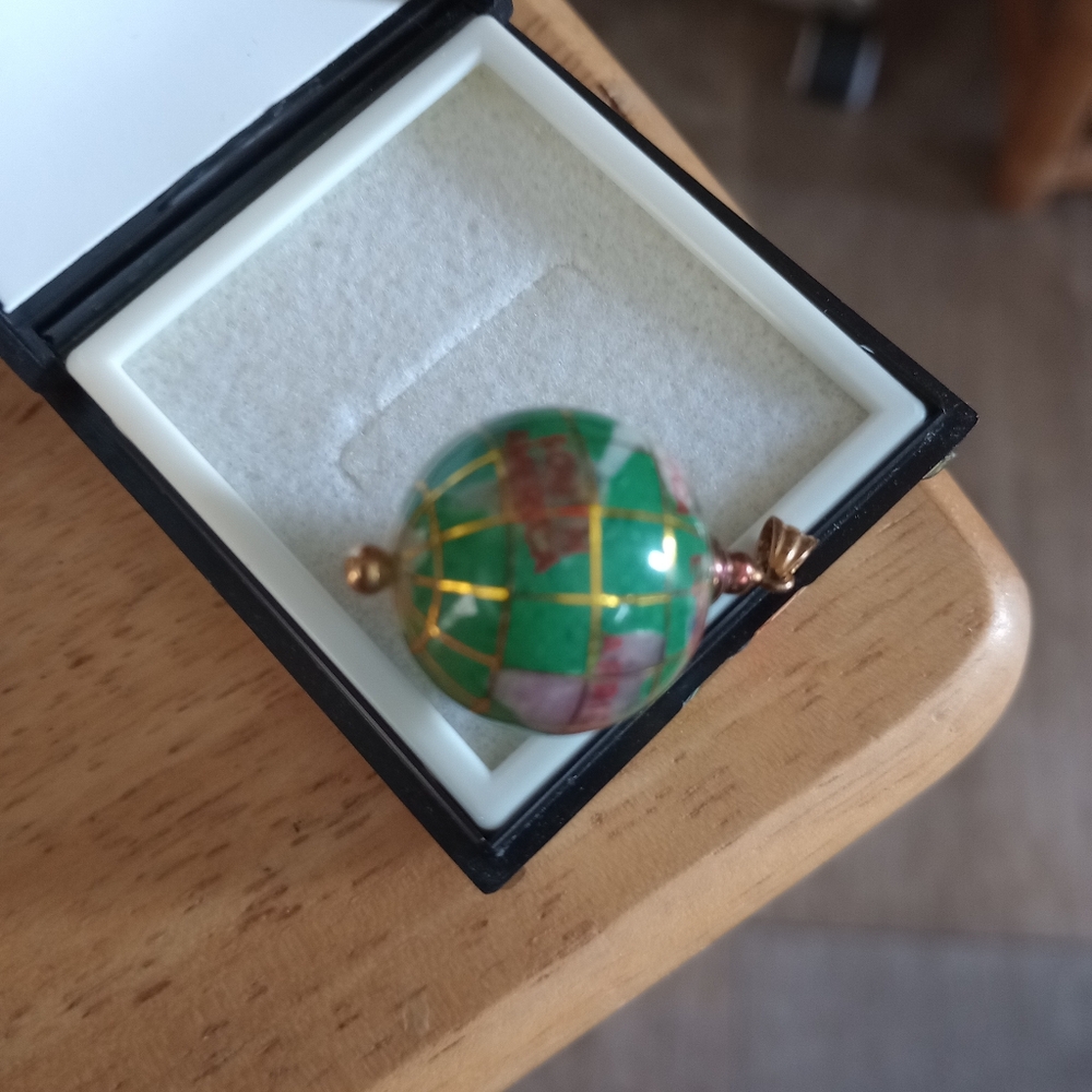 Gemstone globe gold pendant. Your Purchase Supports Wildlife Rescue! - Picture 7 of 8